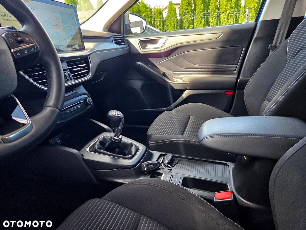 Ford Focus 1.0 EcoBoost Titanium - 24
