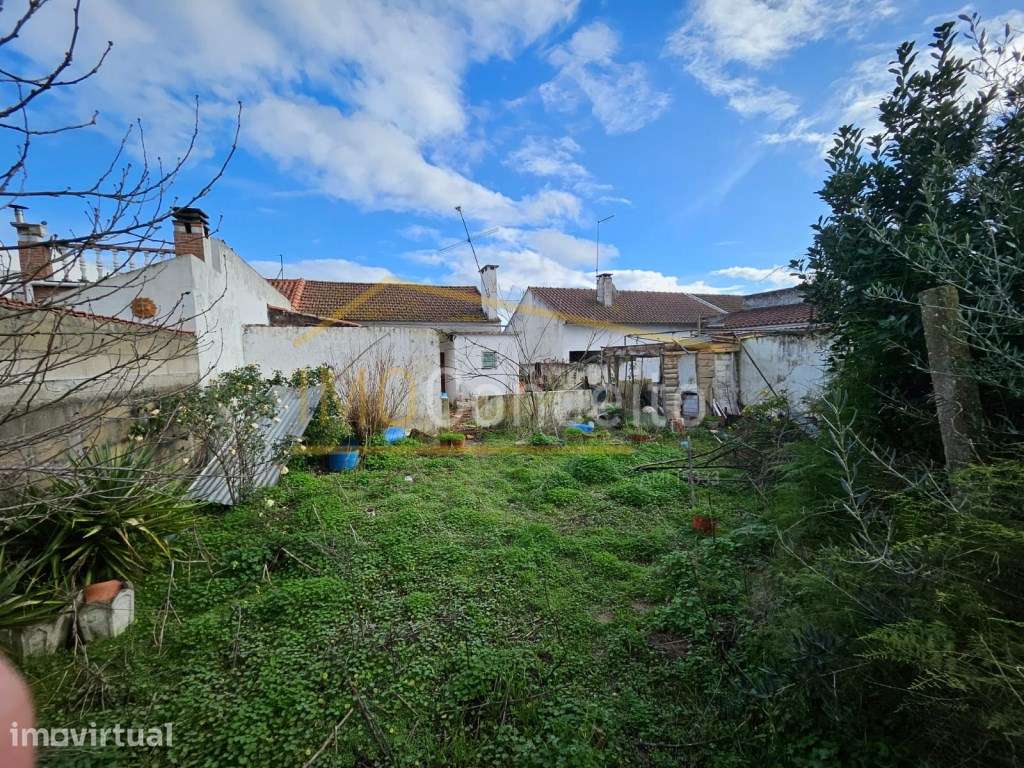 Moradia T2 | Térrea e Espaço Exterior - Riachos, Torres Novas - Grande imagem: 5/18