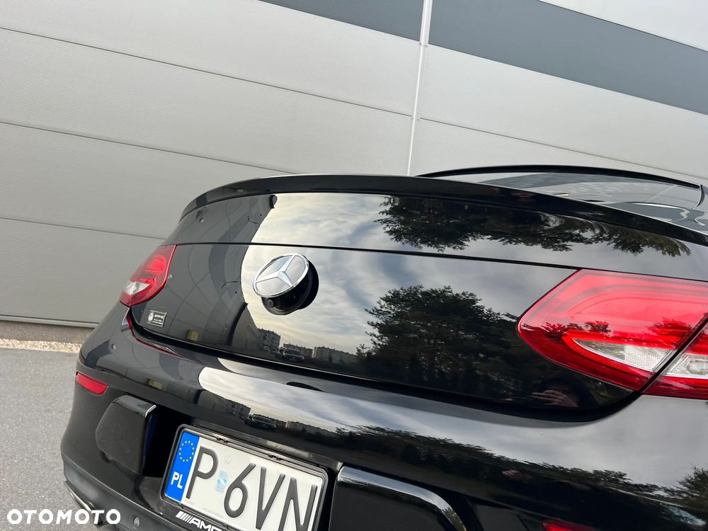 Mercedes-Benz Klasa C 300 7G-TRONIC AMG Line - 32