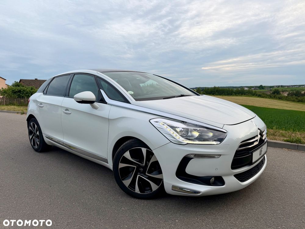 Citroën DS5 HDi 165 SoChic - 3