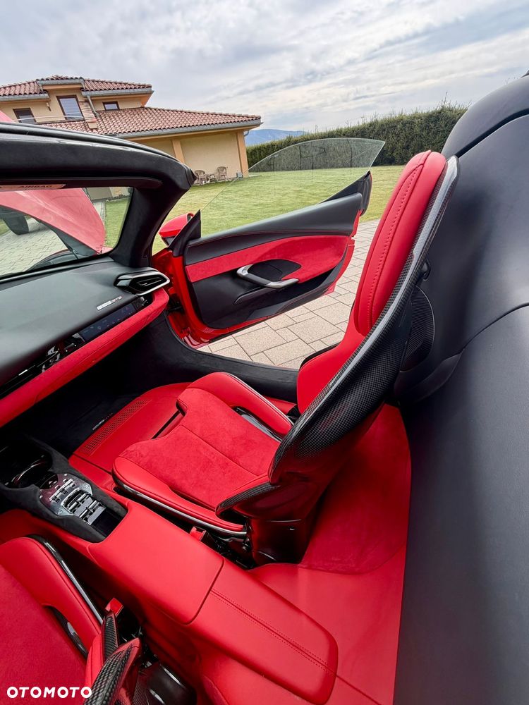 Ferrari 296 GTS - 12