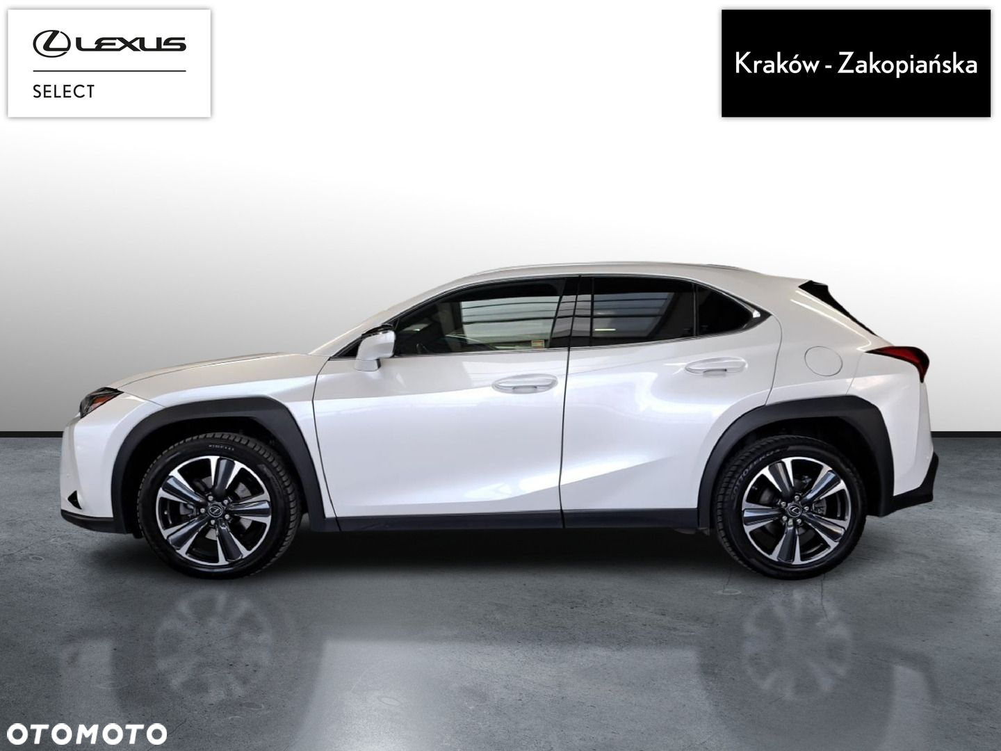 Lexus UX - 4