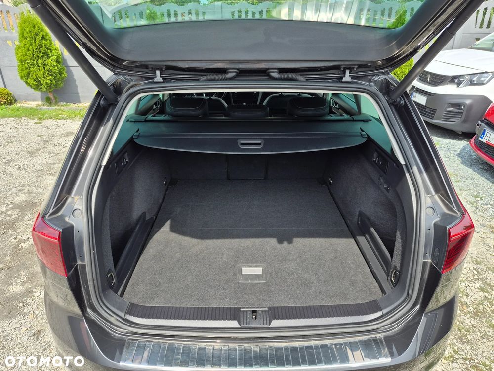 Volkswagen Passat 1.5 TSI EVO Elegance DSG - 23