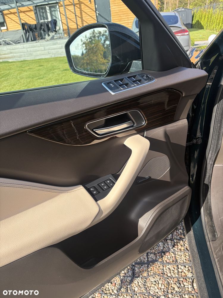 Jaguar F-Pace - 24