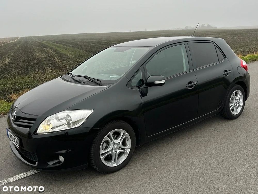 Toyota Auris 1.4 D-4D 2010 - 3