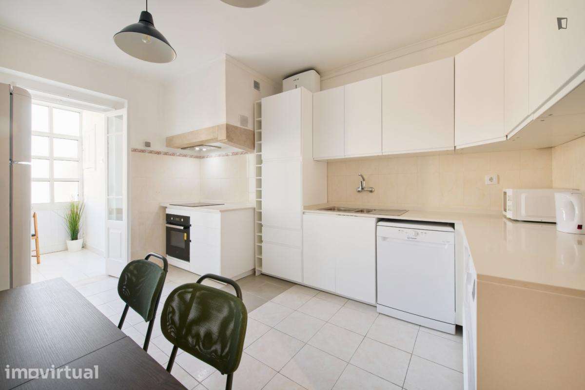 Quarto - localizado em Entrecampos Lisbon - Grande imagem: 5/48