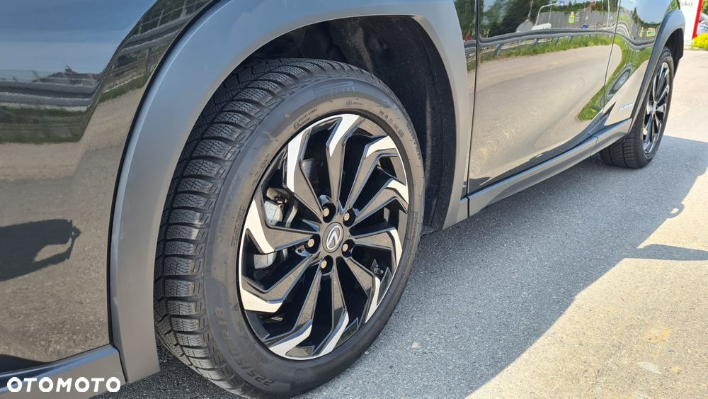Lexus UX 250h GPF Prestige AWD - 34