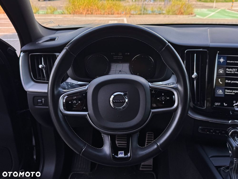 Volvo XC 60 D4 R-Design - 19