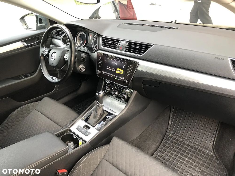 Skoda Superb 2.0 TDI SCR Style DSG - 13