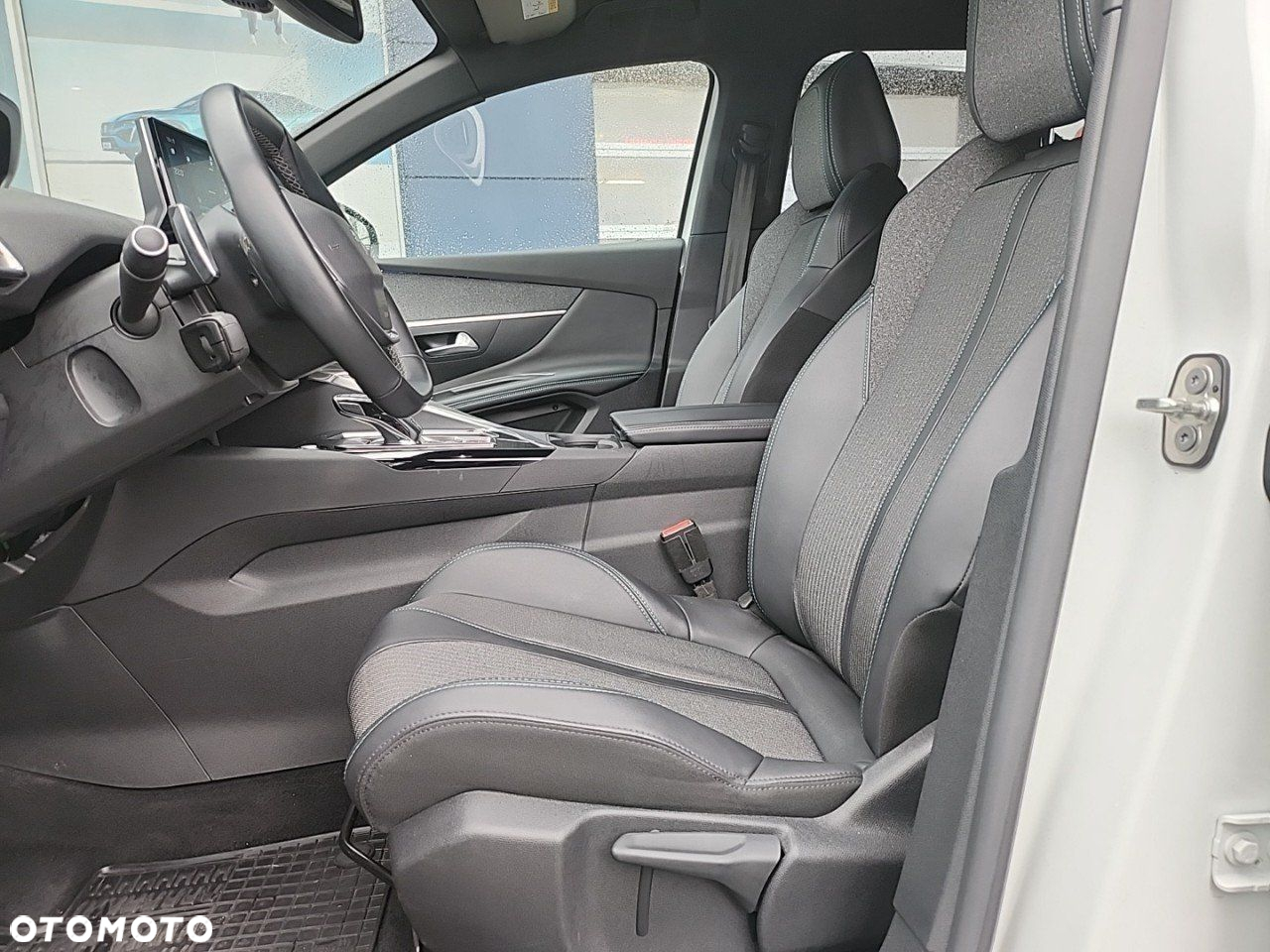 Peugeot 3008 1.2 PureTech Allure Pack S&S EAT8 - 9