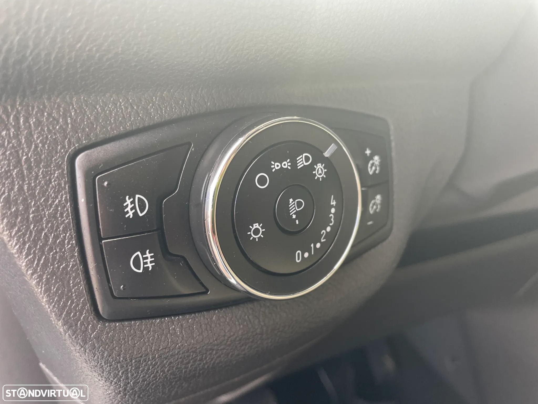 Ford Tourneo Courier 1.0 EcoBoost Ambiente - 15