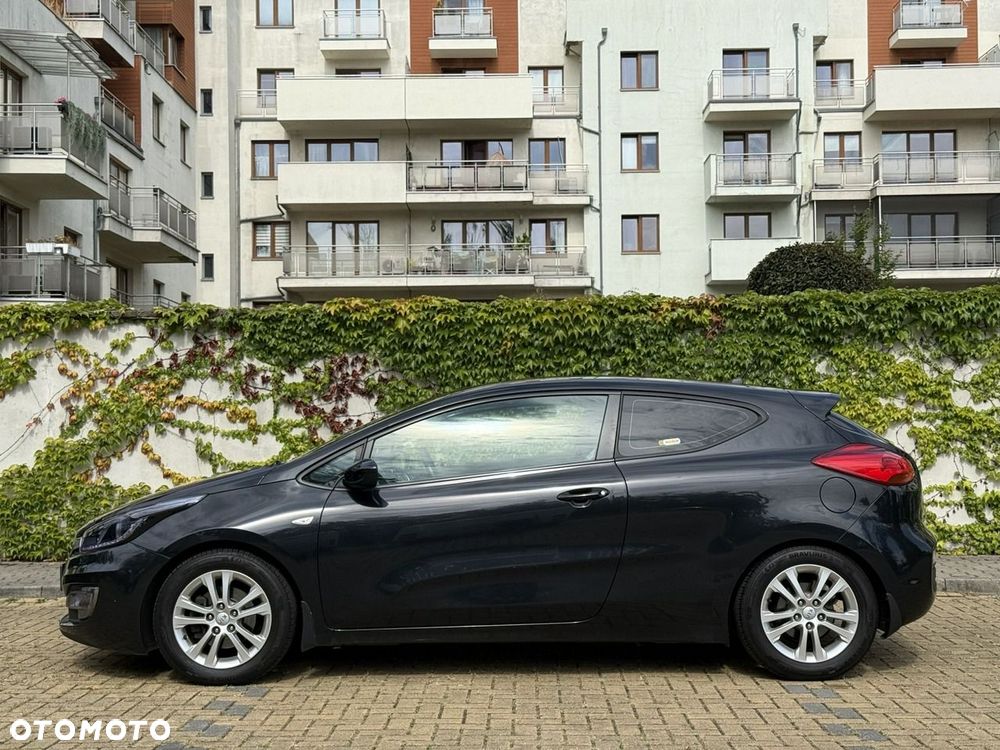 Kia Ceed - 12