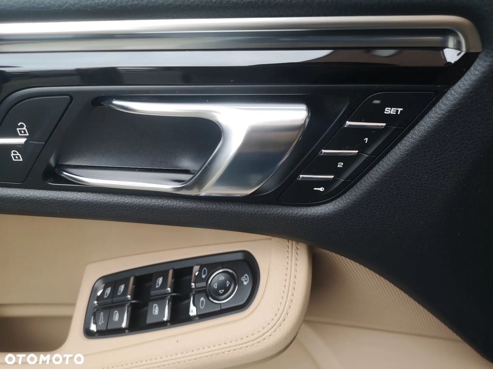 Porsche Macan S - 27