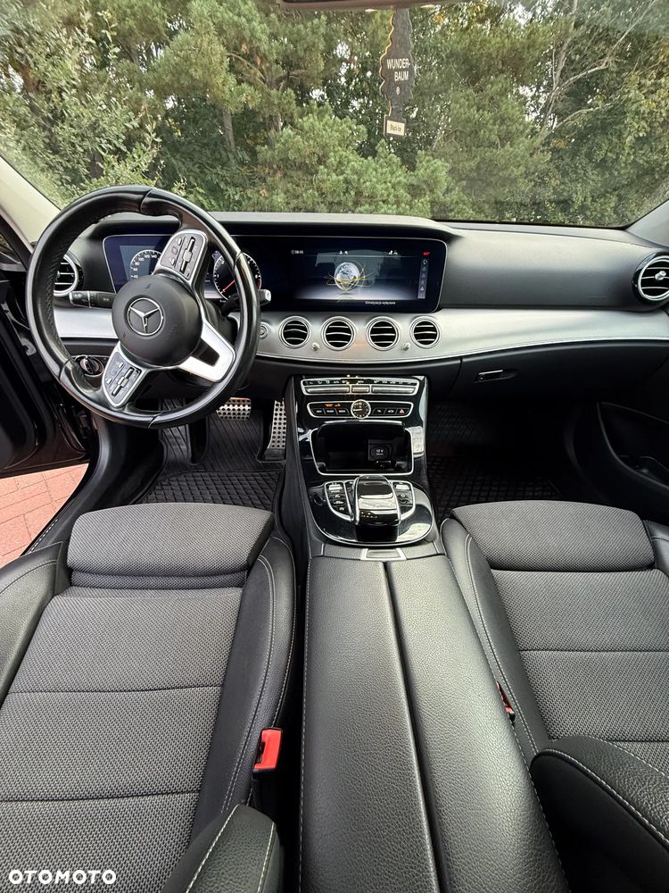 Mercedes-Benz Klasa E - 12