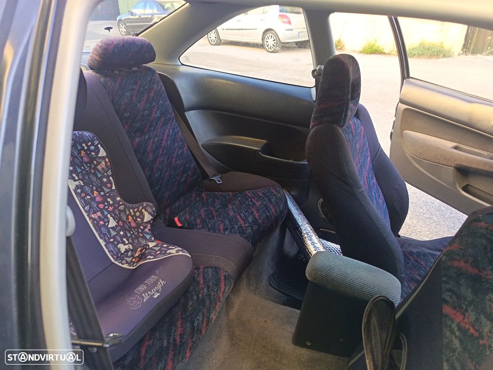 Honda Civic 1.6 ESi - 9