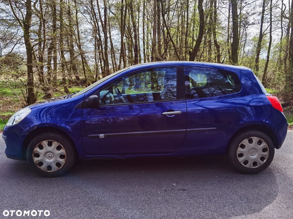 Renault Clio 1.2 16V 75 Expression - 13