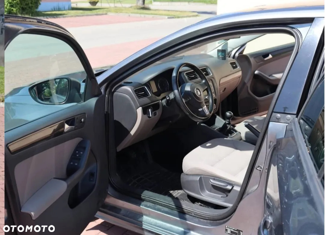 Volkswagen Jetta 1.6 TDI DPF Comfortline - 5