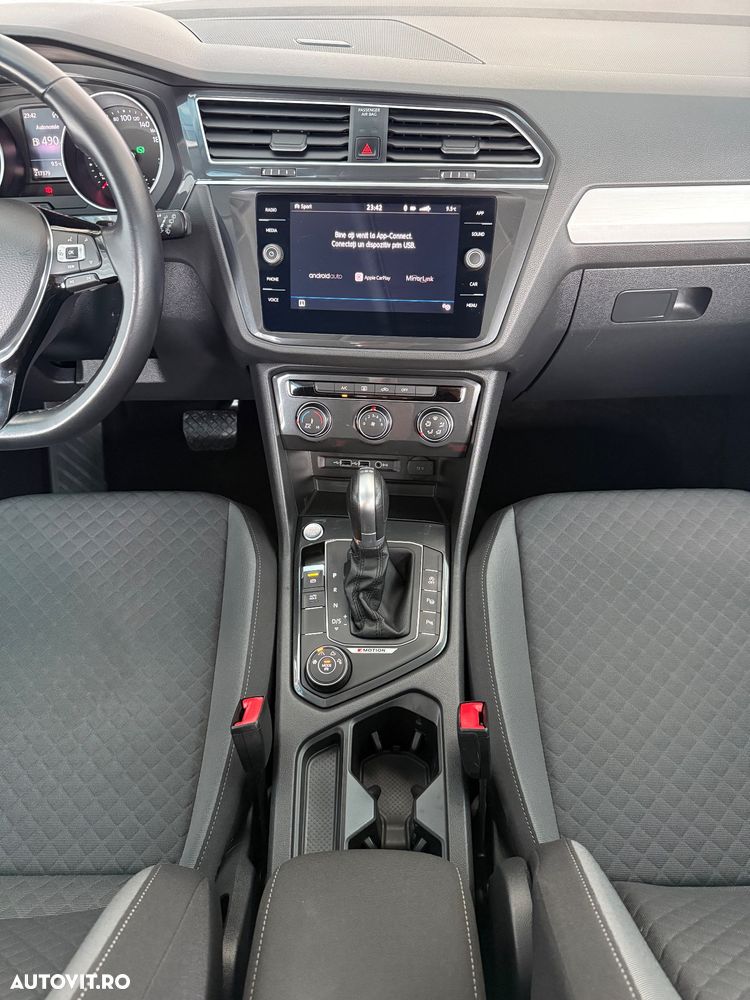 VOLKSWAGEN Tiguan 2018 — imagine 37