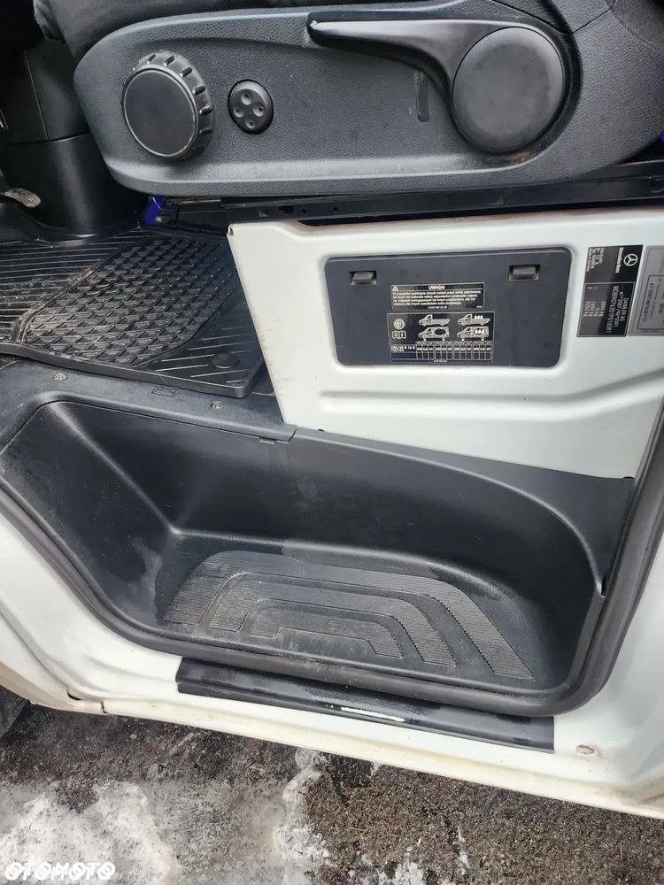 Mercedes-Benz Sprinter - 27