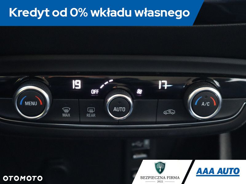 Opel Crossland X - 13