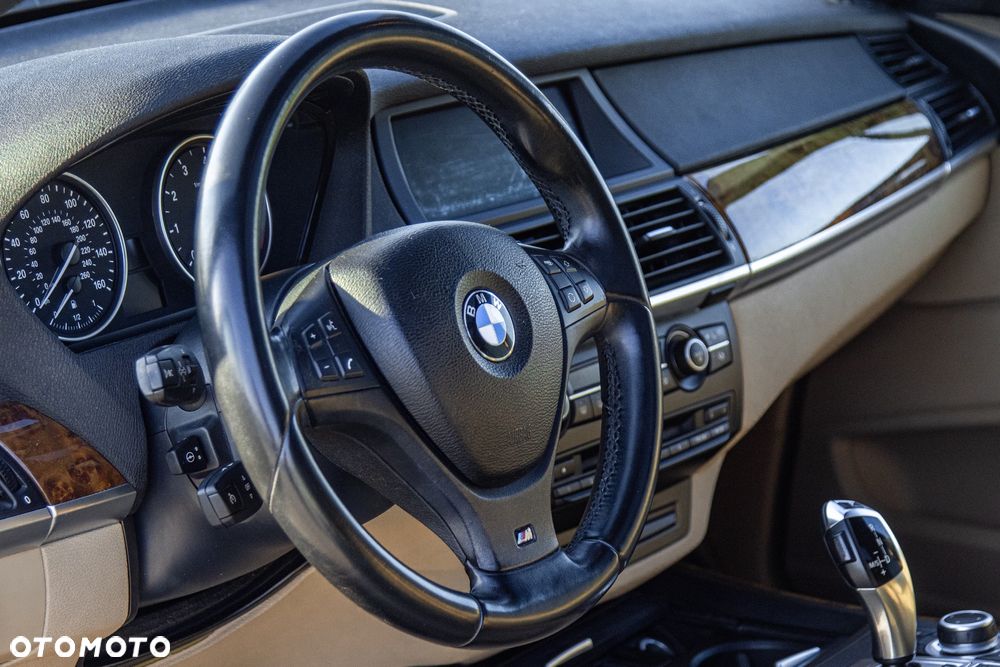 BMW X5 xDrive35i - 17