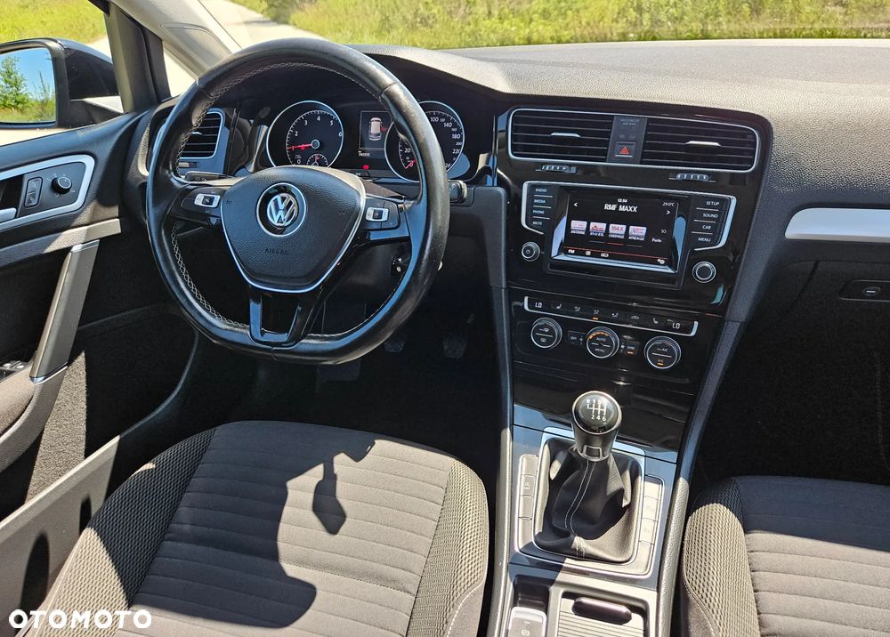 Volkswagen Golf 1.2 TSI BMT Comfortline - 15