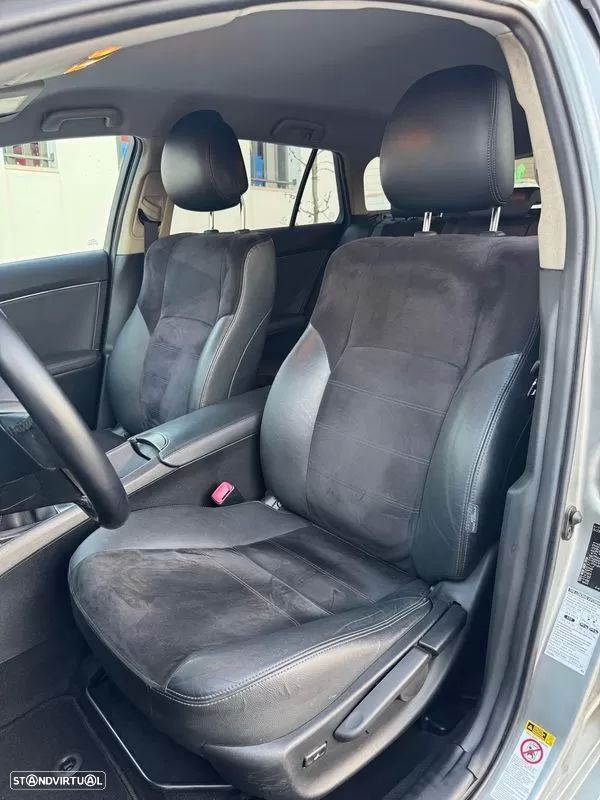 Toyota Avensis SW 2.0 D-4D Exclusive +Navi - 10