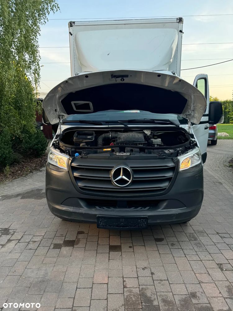 Mercedes-Benz Sprinter - 9