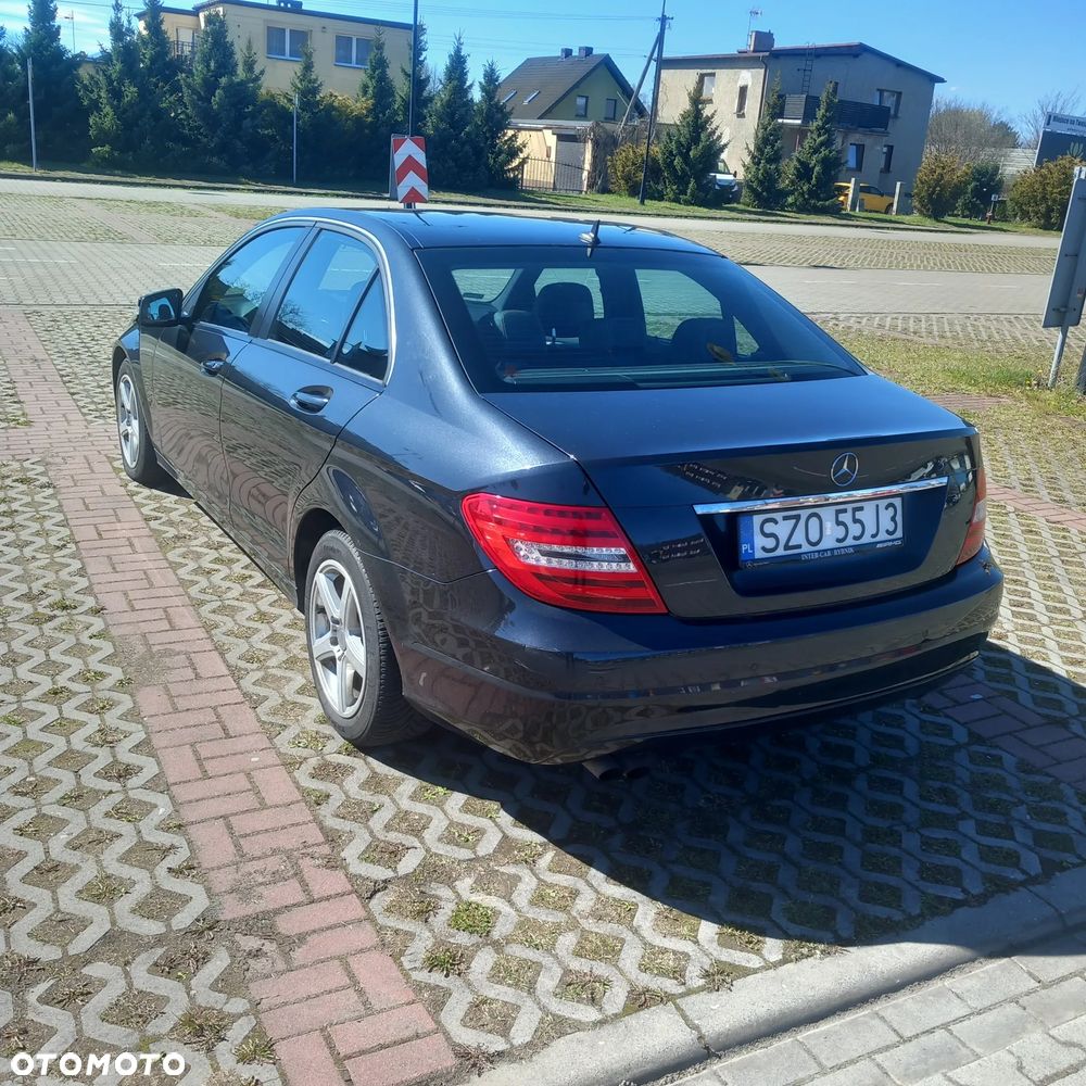 Mercedes-Benz Klasa C 200 CDI DPF (BlueEFFICIENCY) 7G-TRONIC Avantgarde - 3