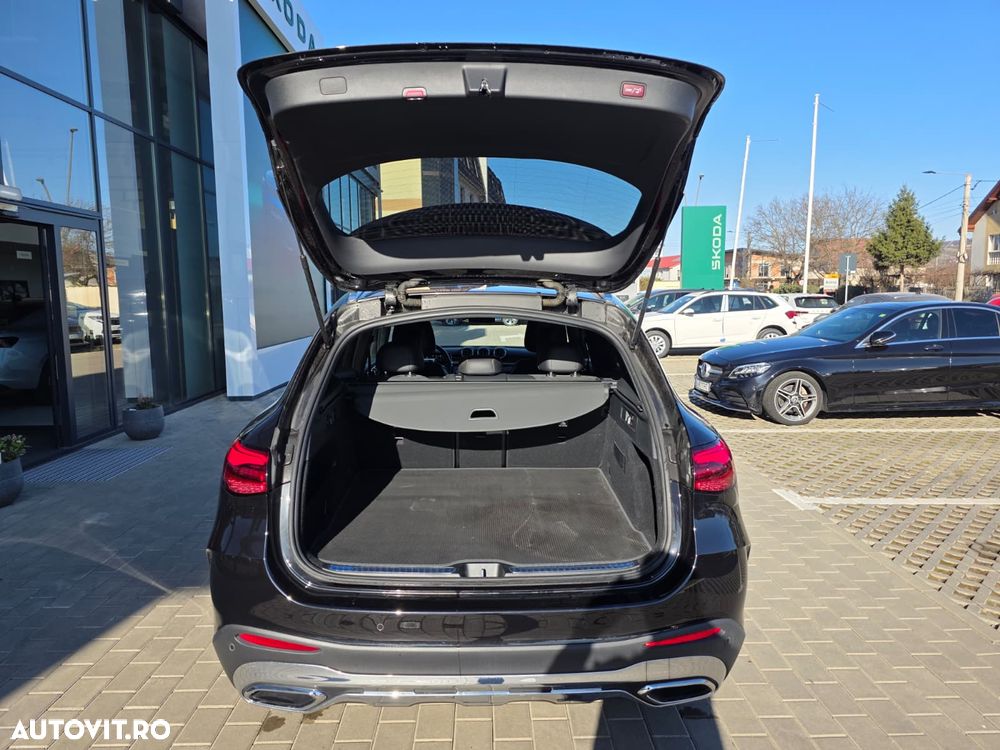 Mercedes-Benz GLC 300 4Matic 9G-TRONIC AMG Line Advanced - 32