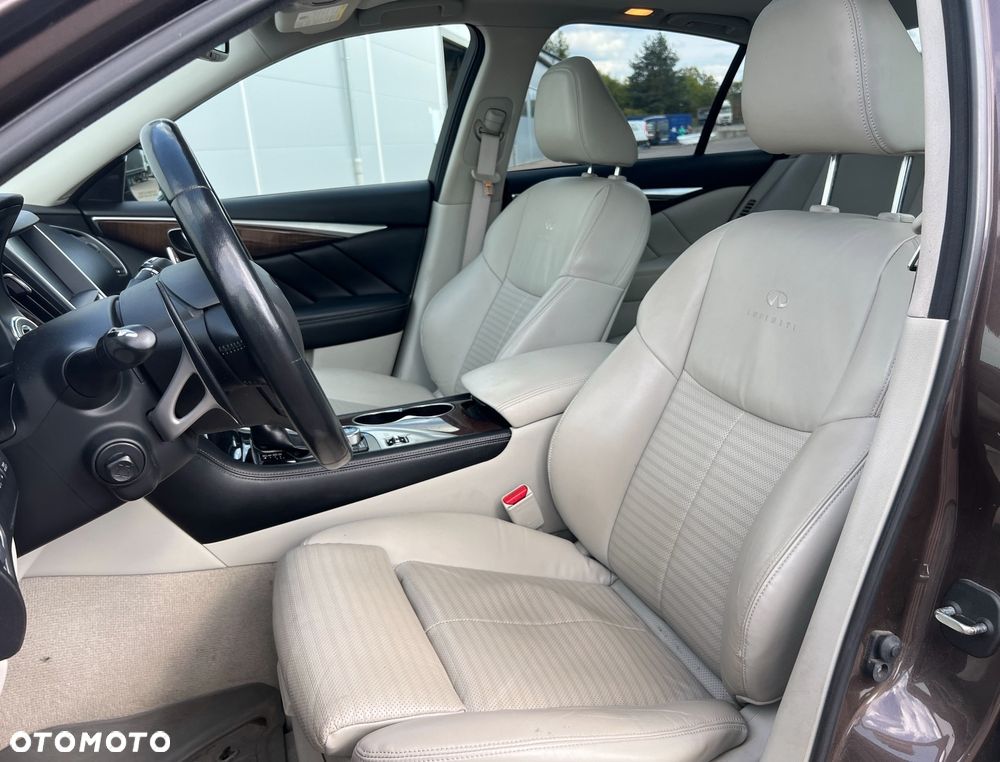 Infiniti Q50 - 18