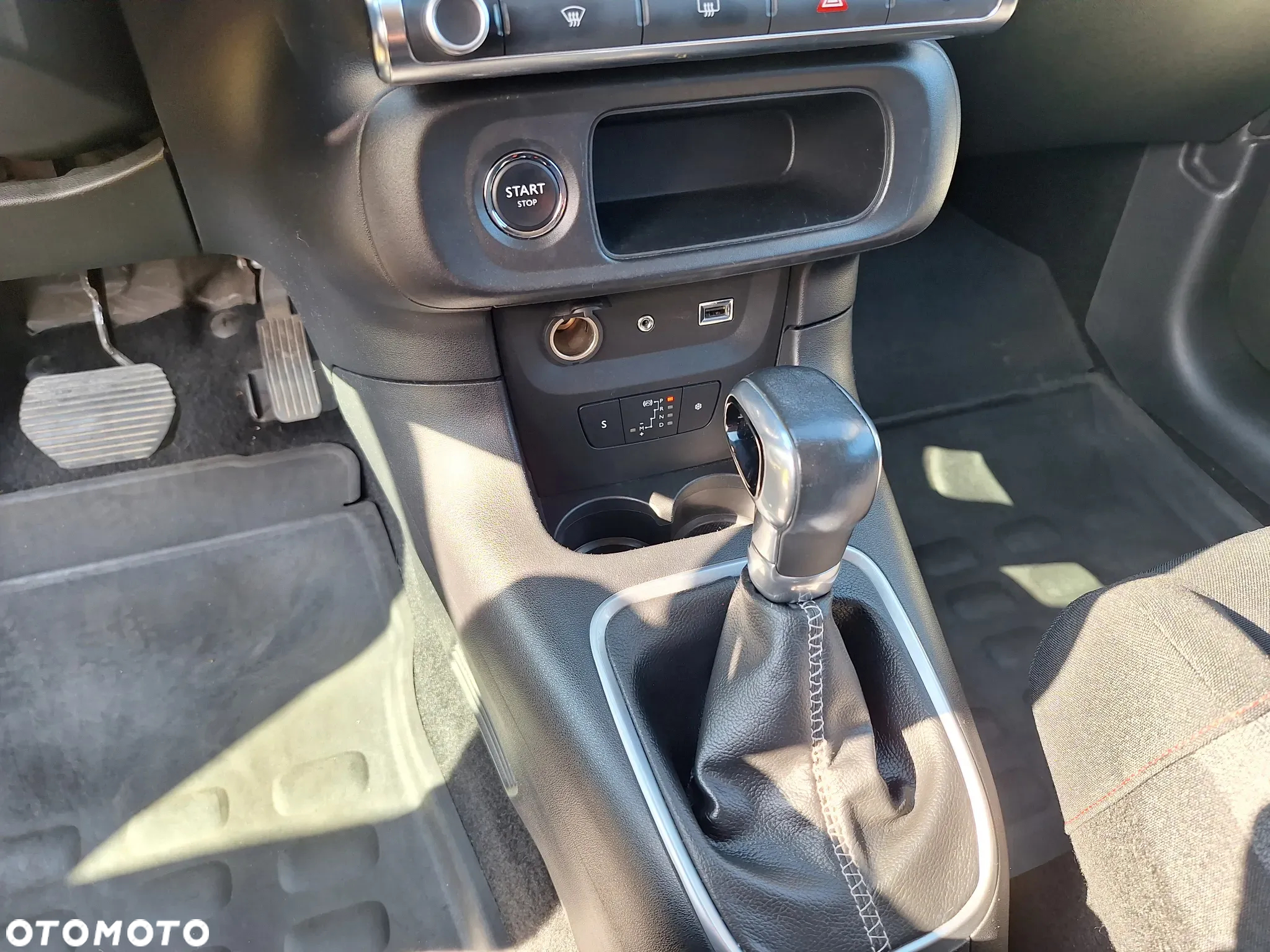 Citroën C3 1.2 PureTech Shine S&S EAT6 - 16