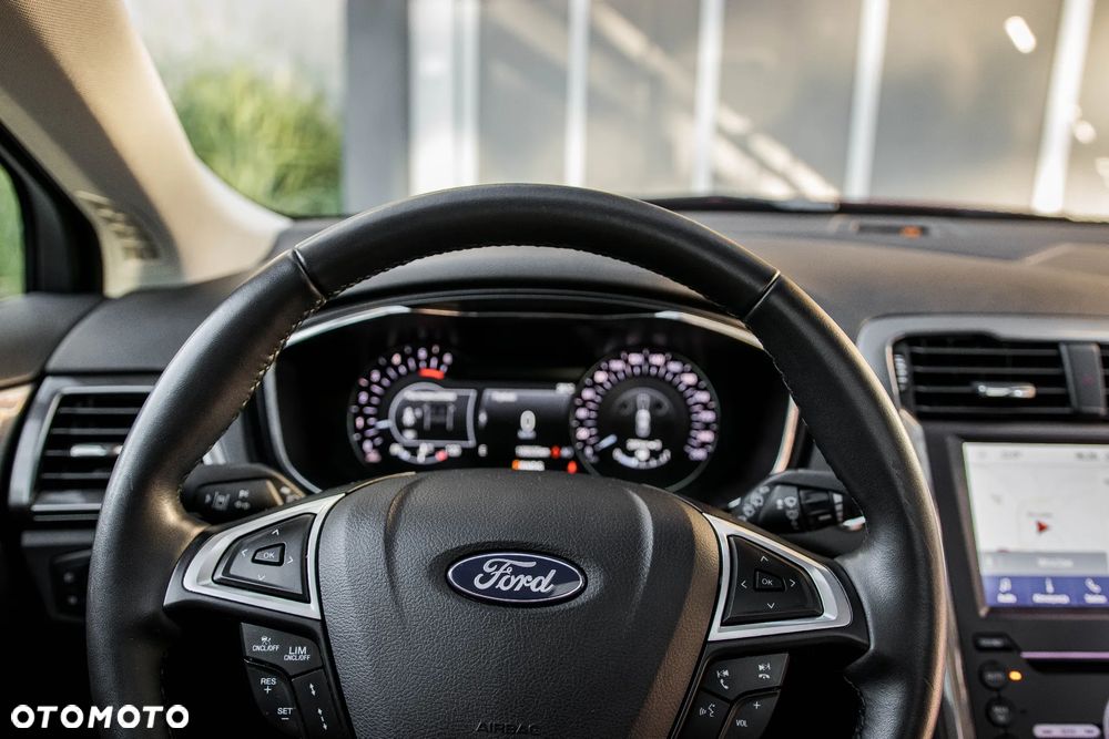 Ford Mondeo - 24