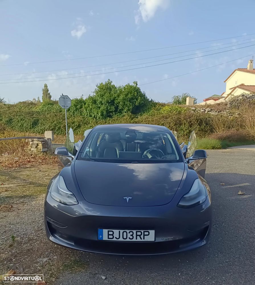 Tesla Model 3 AWD Dual Motor Performance — fotografia 12