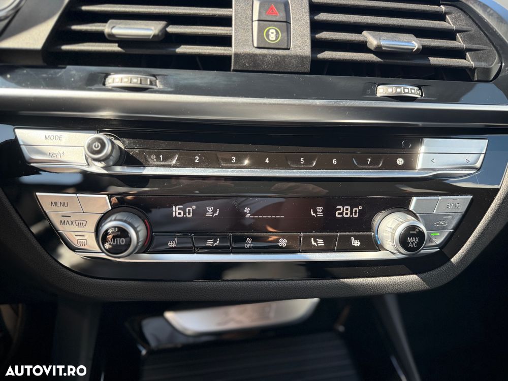 BMW X3 xDrive30e AT PHEV - 11