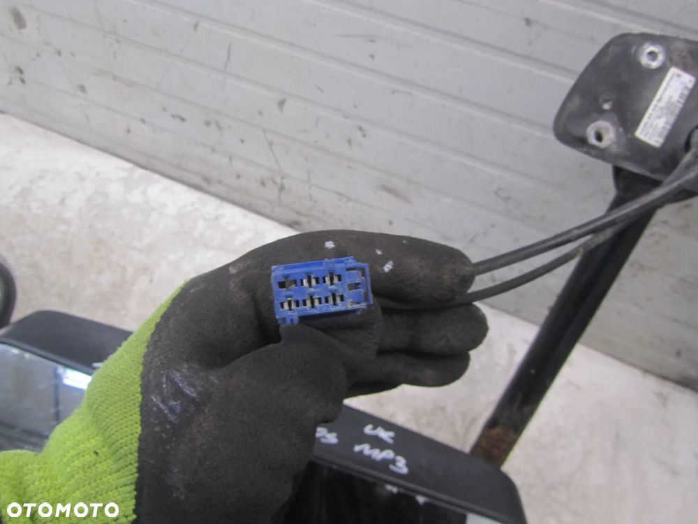 Mercedes Actros MP3 06->lusterko lewy przód UK - 5