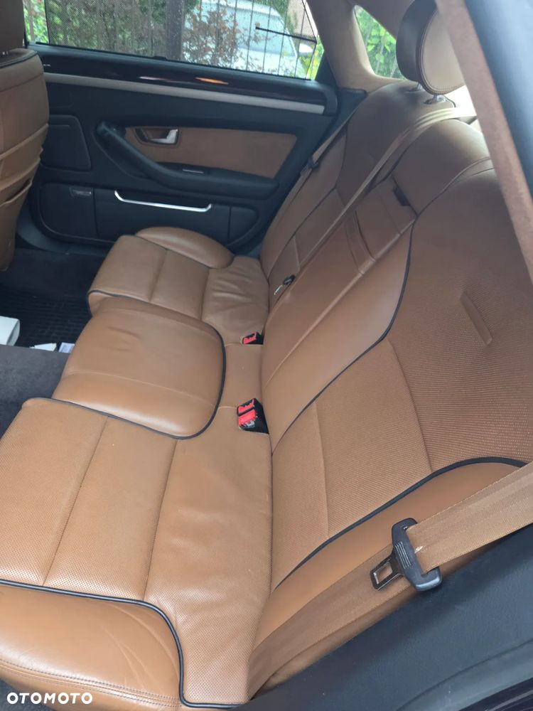 Audi A8 - 11