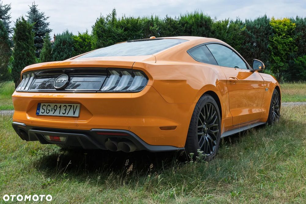 Ford Mustang - 4