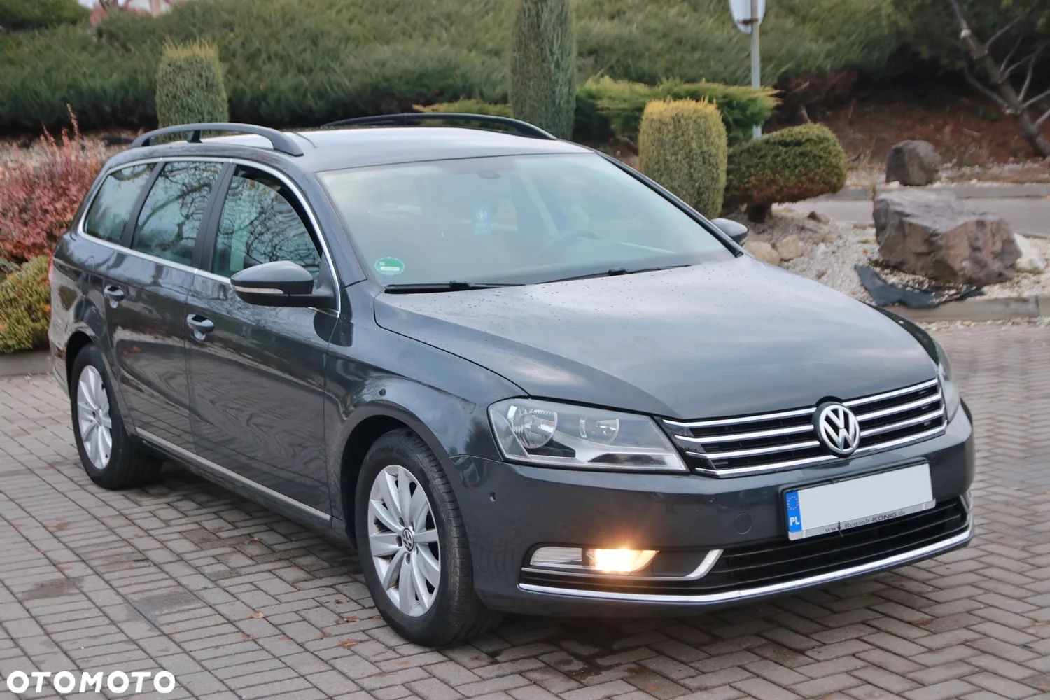 Volkswagen Passat - 1