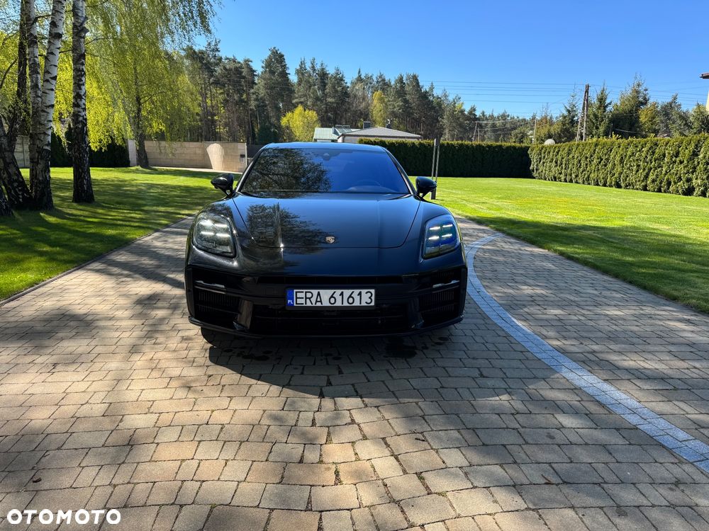 Porsche Panamera 4 E-Hybrid - 1
