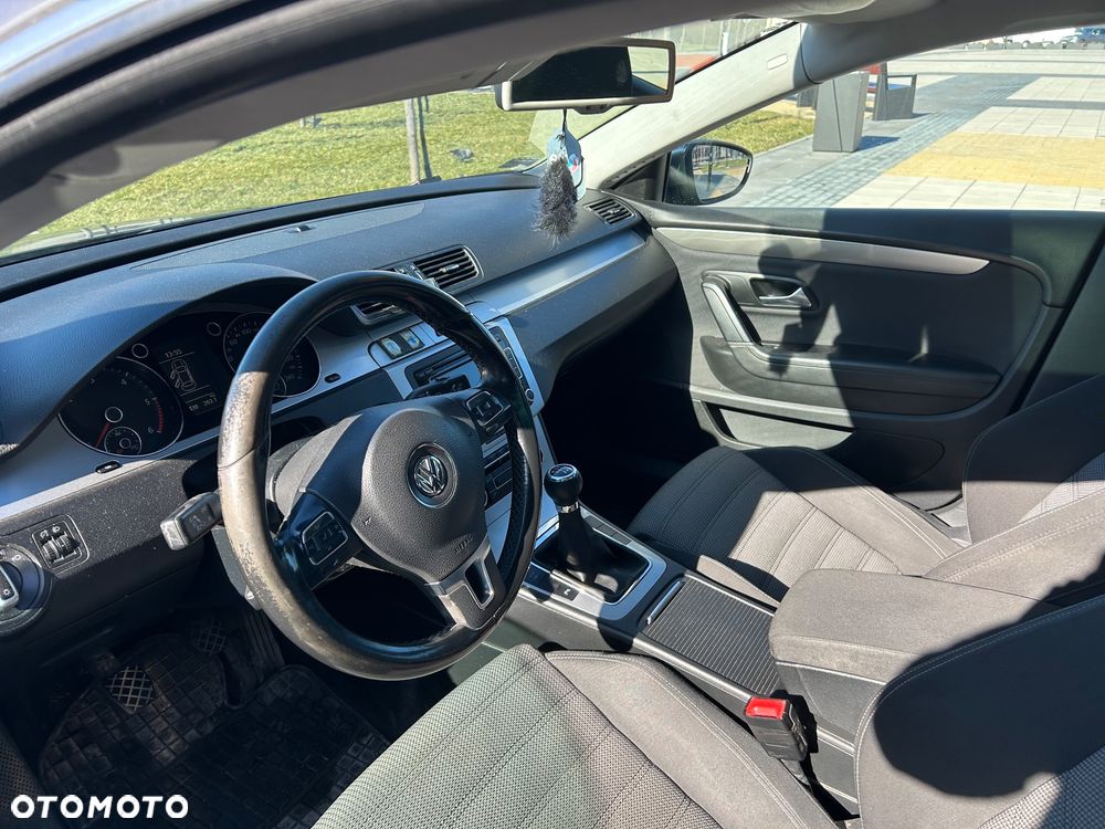 Volkswagen Passat 2.0 TDI DPF 4Mot Sportline - 11