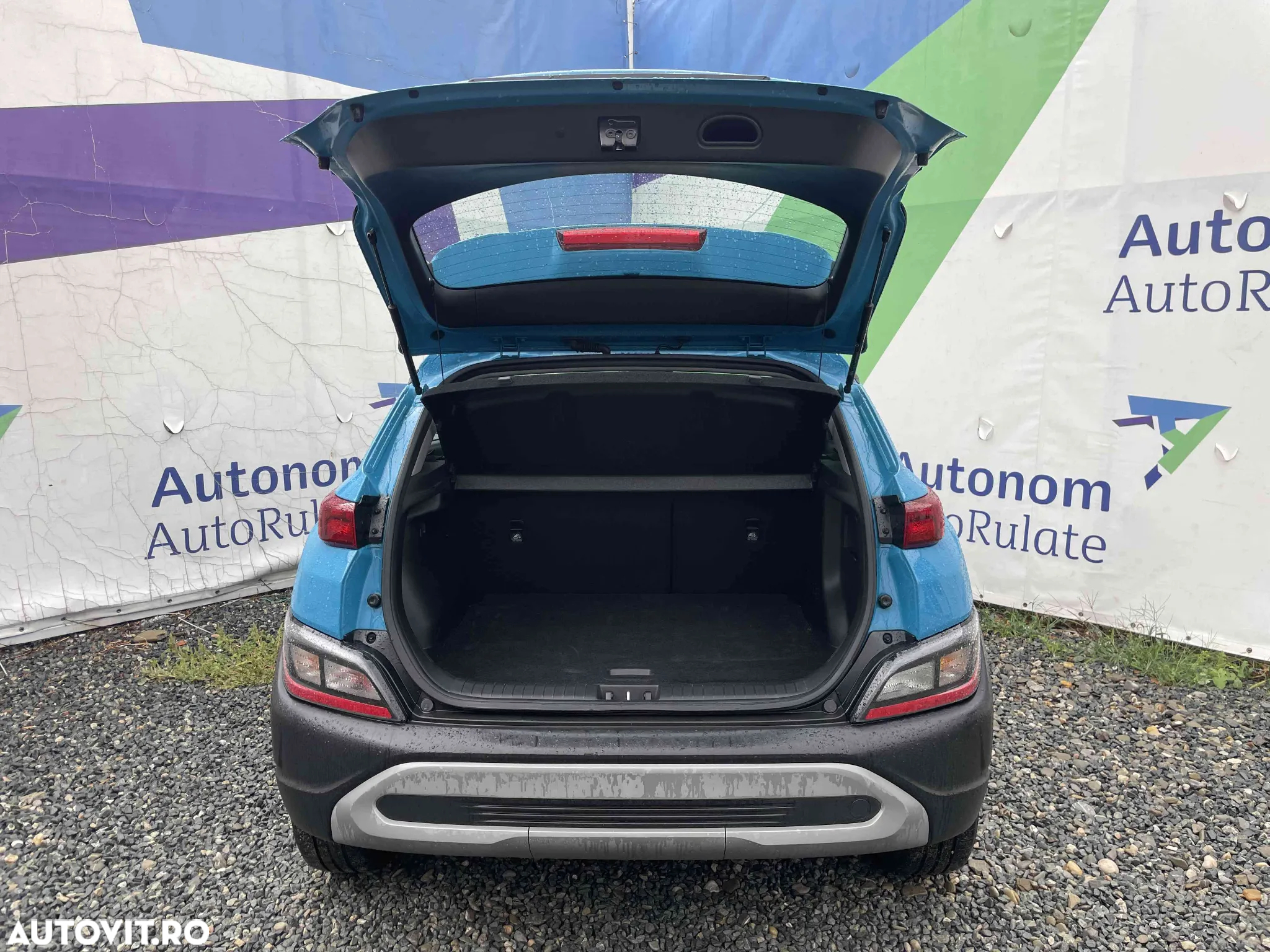 Hyundai KONA - 7