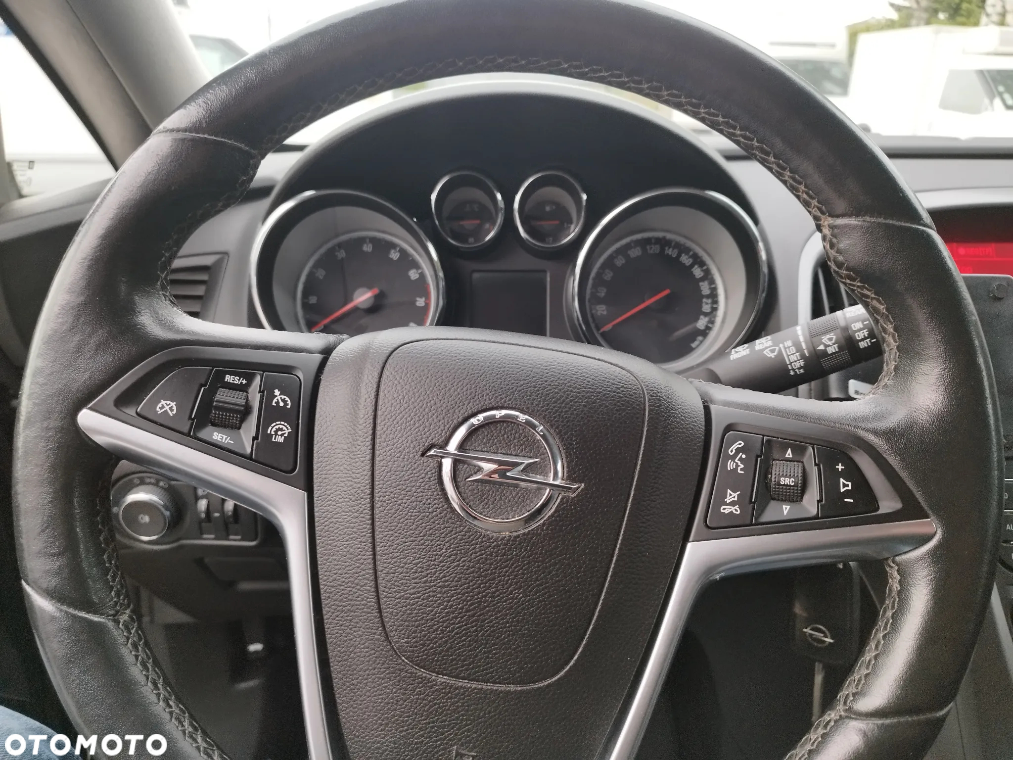 Opel Astra 1.6 Color Edition - 10