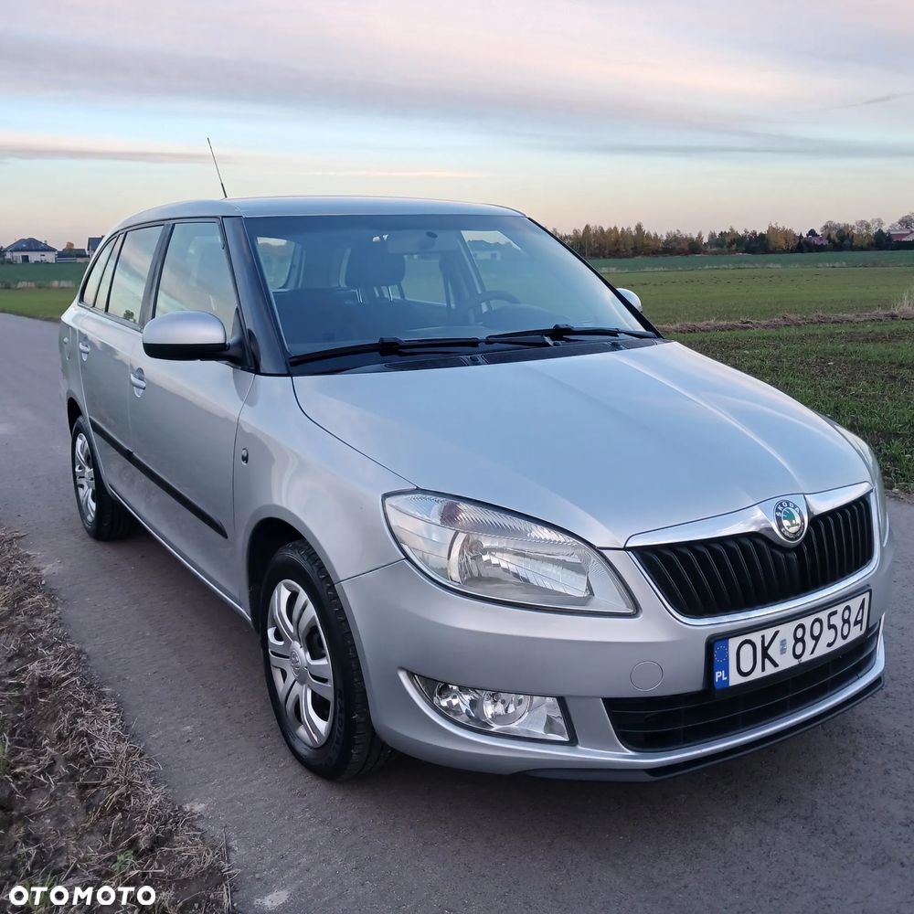 Skoda Fabia 2013 photo 2