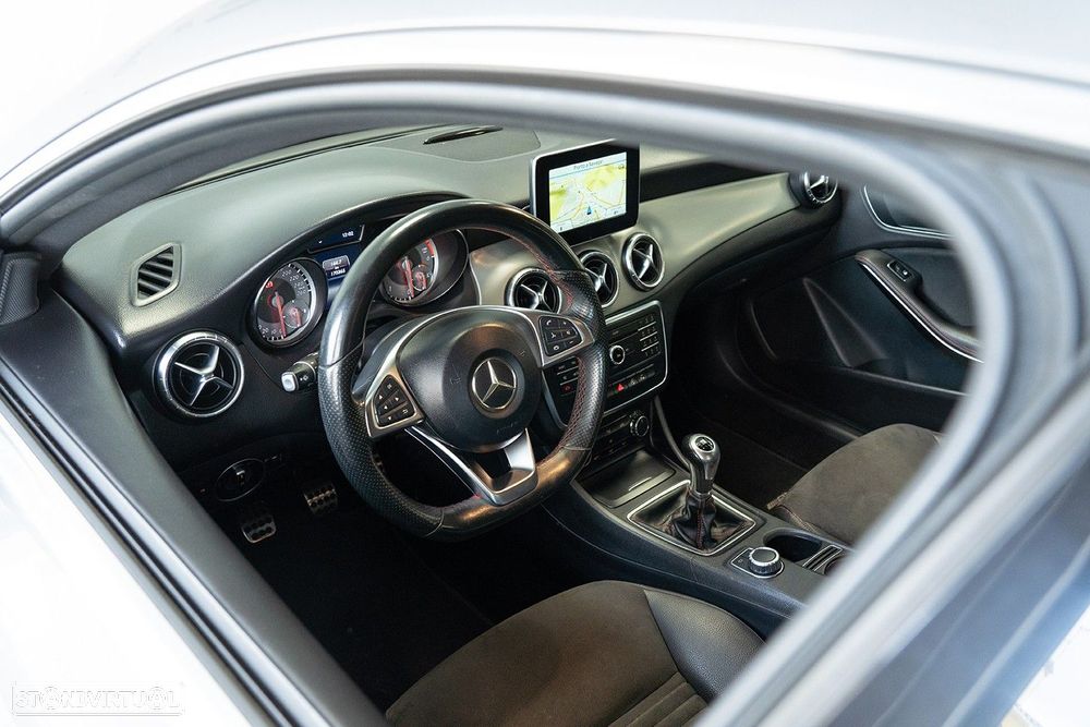 Mercedes-Benz CLA 180 CDI AMG Line - 15