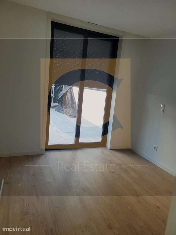 EXCELENTE OPORTUNIDADE DE INVESTIMENTO | T1 COM TERRAÇO DE 48,7 m2 - Grande imagem: 4/10
