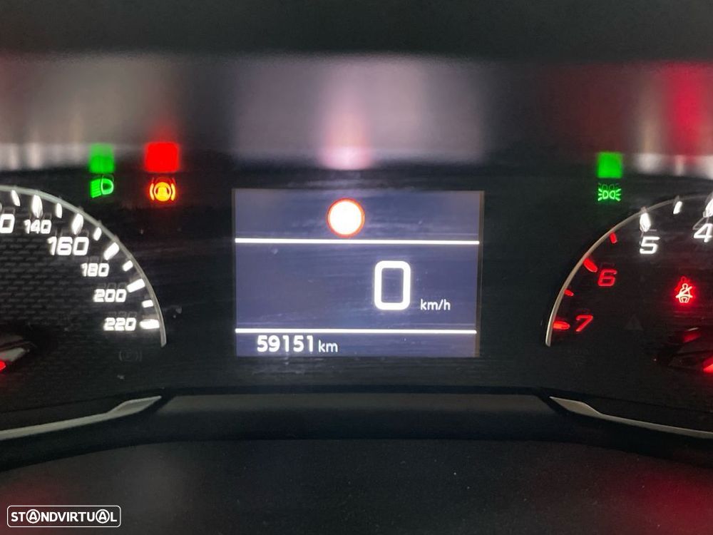 Peugeot 2008 1.2 PureTech Allure - 3