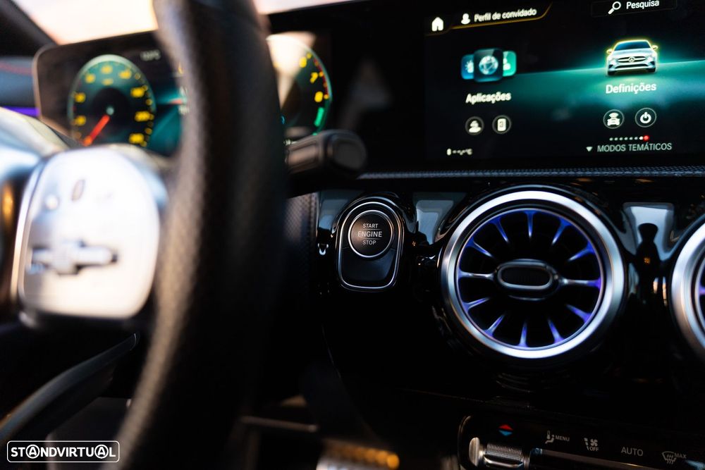 Mercedes-Benz CLA 250 e 8G-DCT AMG Line - 25