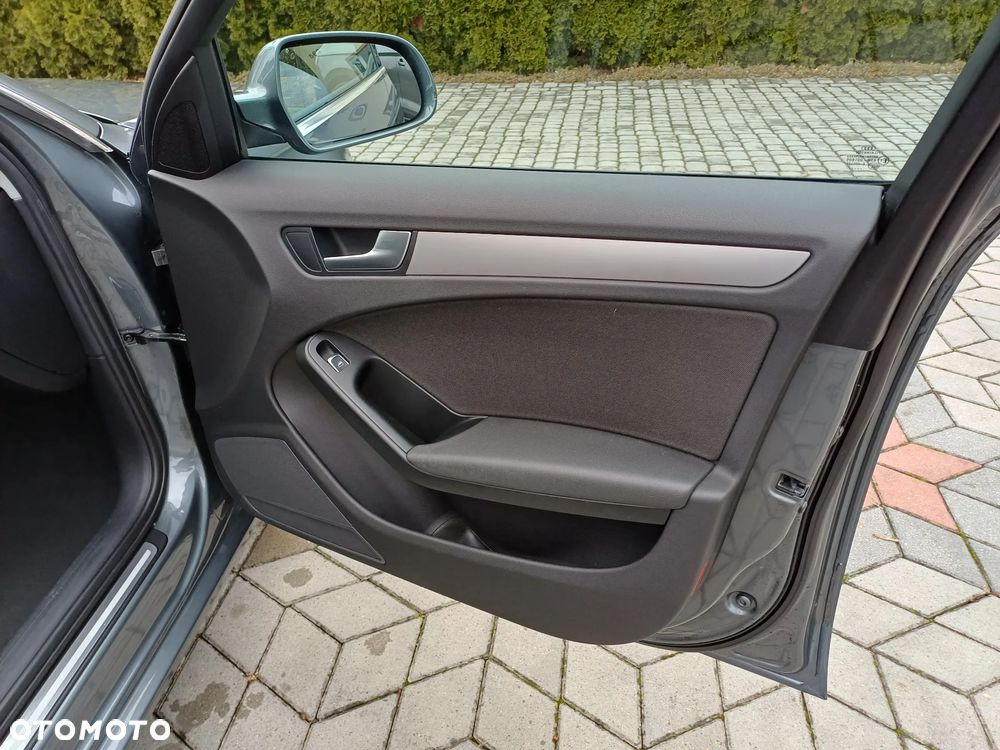 Audi A4 Avant 2.0 TDI 116g DPF Attraction - 24