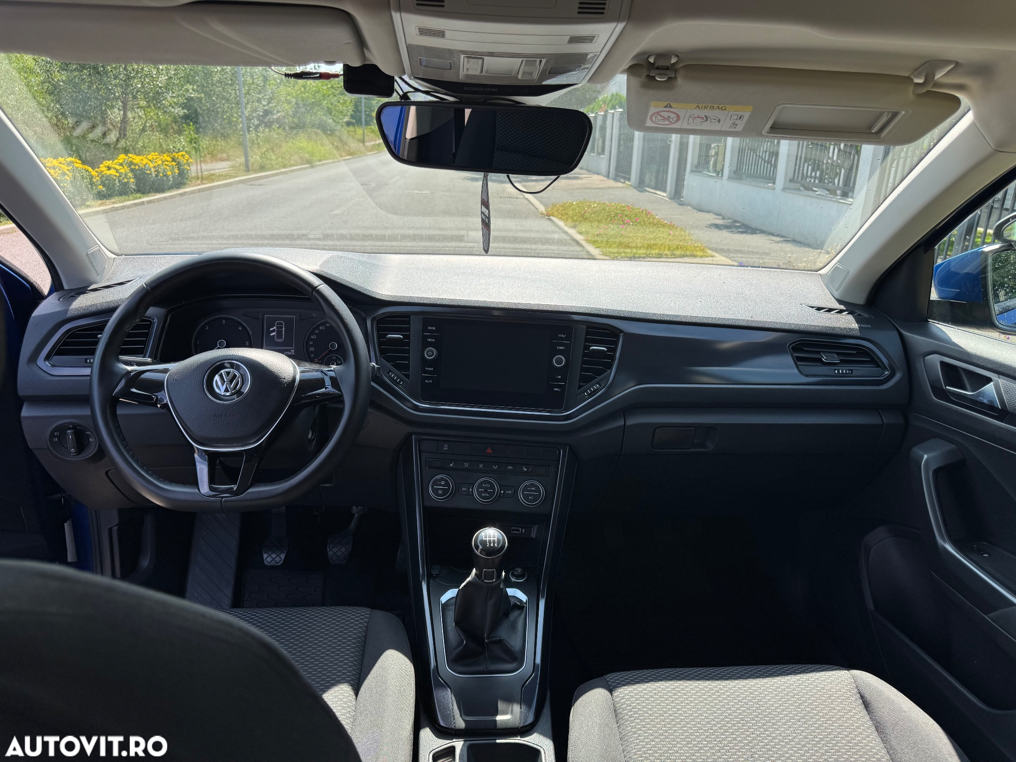 Volkswagen T-ROC - 9